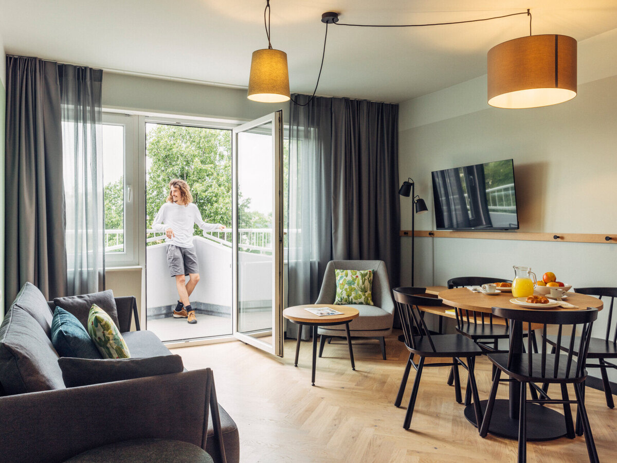 Apartment mit Balkon — möbliertes Apartment auf Zeit in Berlin, 32–38 m², Kurzzeitmiete über IMMOXX