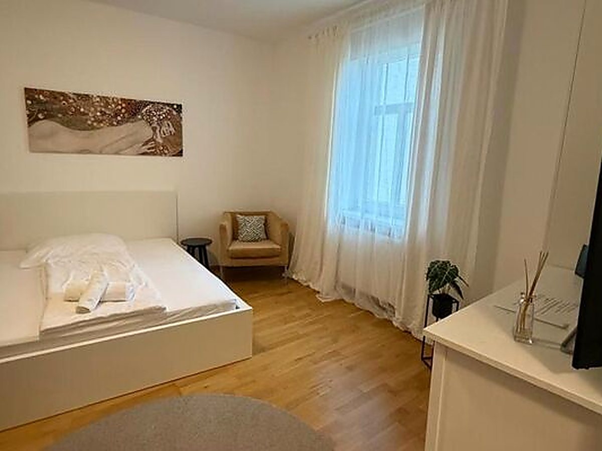 Long-Stay-Apartment · ab 3 Monaten — möbliertes Apartment auf Zeit in Salzburg, 28–35 m², Kurzzeitmiete über IMMOXX